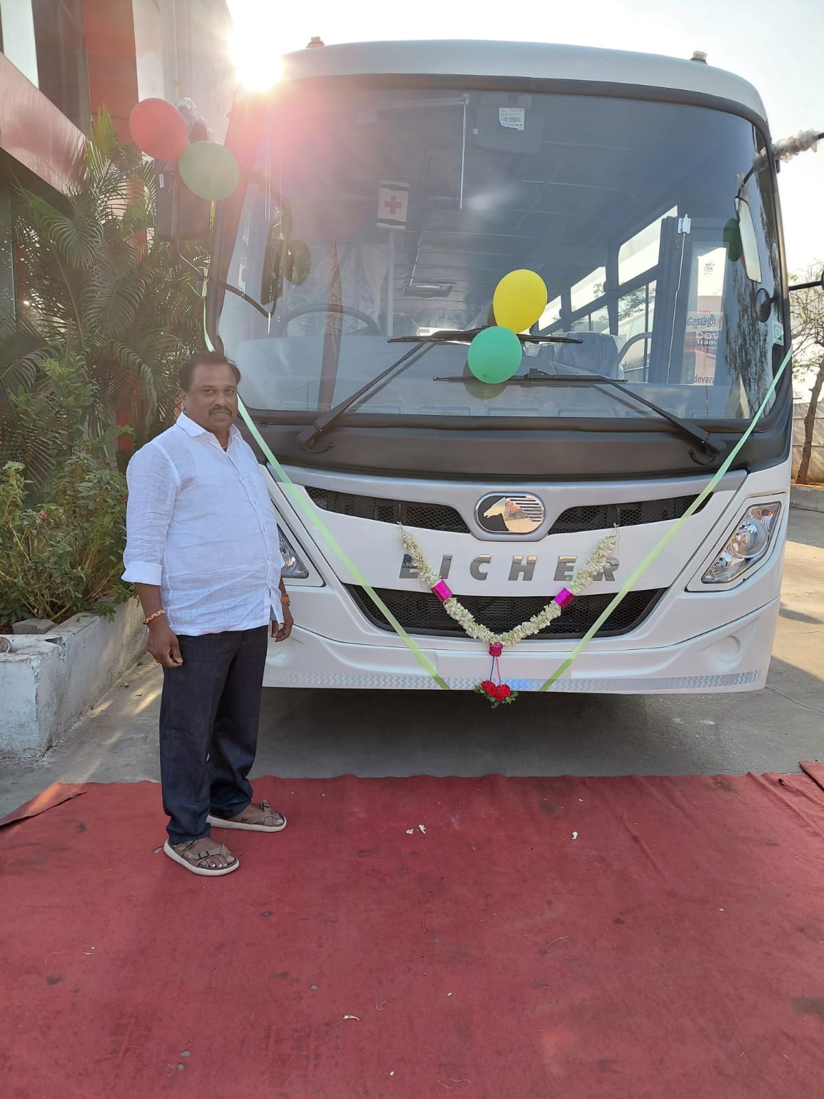 Sri Balaji Travels vehicle